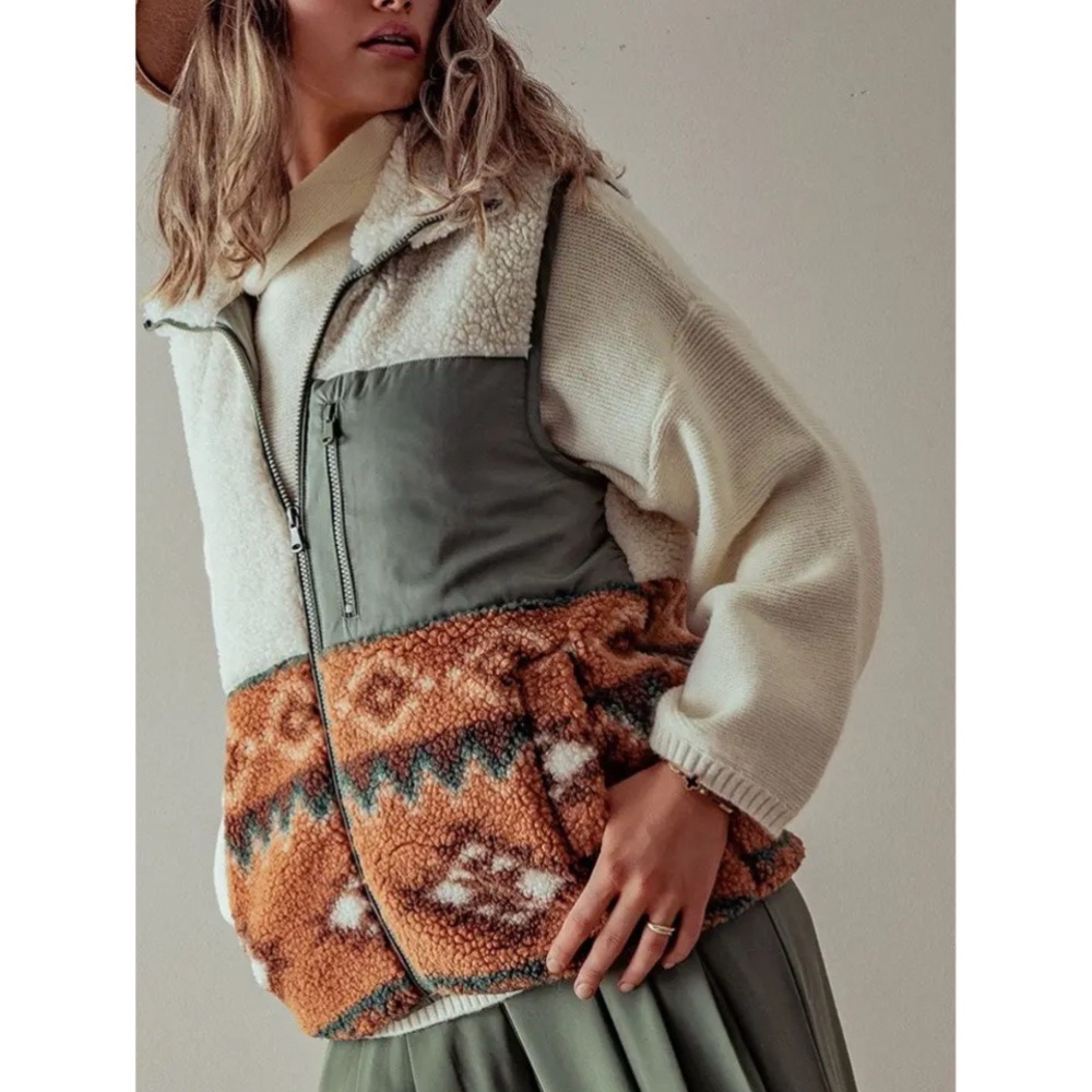 Sherpa Jacket Vest Cream Green Aztec Boho Western Love Tree Small S